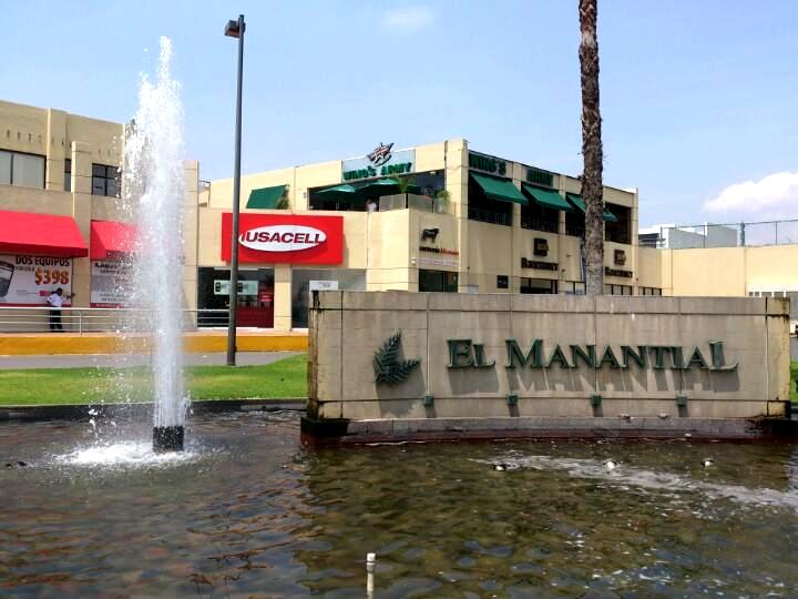 Plaza El Manantial