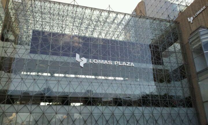 Lomas Plaza